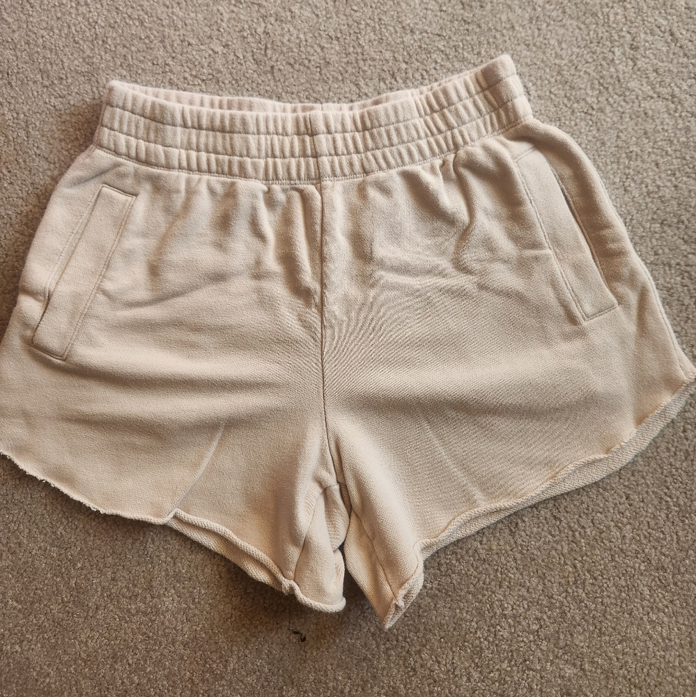 Aerie Cream Shorts, Relaxed Fit, Size XS.